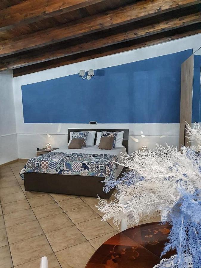 La Dependance Bed & Breakfast Torre Annunziata Bagian luar foto