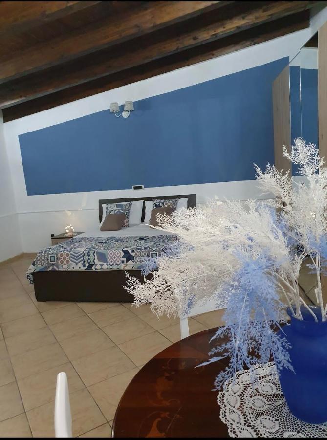 La Dependance Bed & Breakfast Torre Annunziata Bagian luar foto